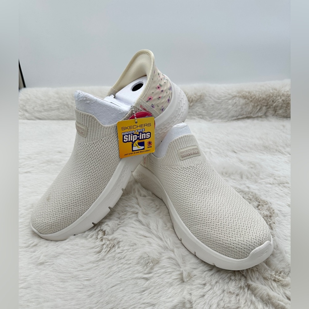Skechers Go Walk Flex Sunset Rose‎ Hands Free Slip-Ins size 9.5 shoes NWT
